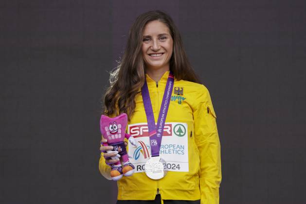 ATHLETICS - European Athletics Championships ROME,ITALY,10.JUN.24 - ATHLETICS - European Athletics Championships, medal ceremony. Image shows Gesa Felicitas Krause (GER). keywords: medal.  GEPAxpictures xPatrickxSteiner