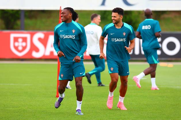 Portugal Fussball Nationalmannschaft, Selecao, 10.06.2024, Training für das Freundschaftsspiel Portugal - Irland ,Vorbereitungsspiel zur Europameisterschaft 2024 , Rafael Leao (Portugal) , Goncalo Ramos (Portugal) Copyright: FernandoxSoares