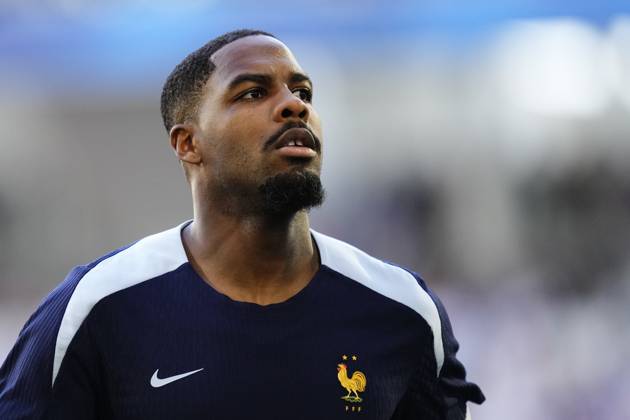 France v Canada - International Friendly, Länderspiel, Nationalmannschaft Mike Maignan goalkeeper of France and AC Milan during the warm-up before the friendly match between France and Canada at Nouveau Stade Bordeaux on June 9, 2024 in Bordeaux, France. Bordeaux France Copyright: xJosexBretonx originalFilename:breton-francevc240609_nphlB