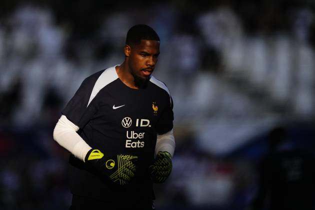 France v Canada - International Friendly, Länderspiel, Nationalmannschaft Mike Maignan goalkeeper of France and AC Milan during the warm-up before the friendly match between France and Canada at Nouveau Stade Bordeaux on June 9, 2024 in Bordeaux, France. Bordeaux France Copyright: xJosexBretonx originalFilename:breton-francevc240609_np8fy