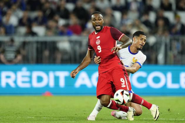 France v Canada - International Friendly, Länderspiel, Nationalmannschaft Cyle Larin centre-forward of Canada and RCD Mallorca and William Saliba centre-back of France and Arsenal FC compete for the ball during the friendly match between France and Canada at Nouveau Stade Bordeaux on June 9, 2024 in Bordeaux, France. Bordeaux France Copyright: xJosexBretonx originalFilename:breton-francevc240609_npgGU_20240612