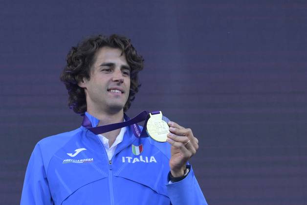 Gold medalist, Gianmarco Tamberi of Team Italy celebrates on the podium during the medal ceremony for the Men s High Jump during the 26th edition of Rome 2024 European Athletics Championships at the Olympic Stadium in Rome, Italy - Wednesday, June 12, 2024 - Athletics  Copyright: xFabrizioxCorradetti LaPressex