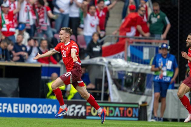 GER, EURO 2024, Group A, Ungarn (HUN) vs Schweiz (SUI) 15.06.2024, Cologne Stadium, Koeln, GER, EURO 2024, Group A, Ungarn (HUN) vs Schweiz (SUI) Im Bild: Jubel nach dem Tor zum 0 : 2 ;Torjubel Jubel; jubelt; jubeln; Michel Aebischer (Schweiz SUI, 20) Gestik, Mimik, Emotionen; Einzelaktion, Ganzkörper Ganzkoerper; Freisteller, Einzelbild, Aktion, Action, Spielszene;