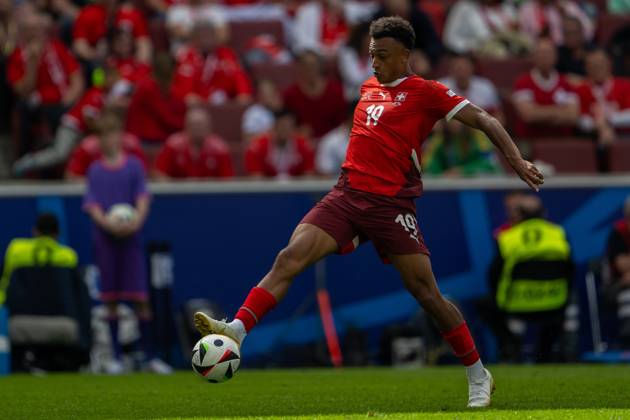 GER, EURO 2024, Group A, Ungarn (HUN) vs Schweiz (SUI) 15.06.2024, Cologne Stadium, Koeln, GER, EURO 2024, Group A, Ungarn (HUN) vs Schweiz (SUI) Im Bild: Dan Ndoye (Schweiz SUI, 19) Einzelaktion, Ganzkörper Ganzkoerper; Freisteller, Einzelbild, Aktion, Action, Spielszene; mit Ball;