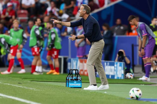 Fußball UEFA EURO, EM, Europameisterschaft,Fussball 2024 Gruppenphase 1. Spieltag Slowenien - Dänemark am 16.06.2024 in der Stuttgart Arena in Stuttgart Kasper Hjulmand ( Trainer Cheftrainer Dänemark )