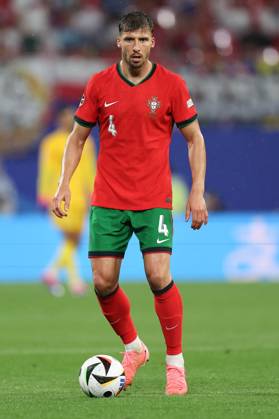 Leipzig Stadium Leipzig, Tuesday, June 18, 2024 UEFA EURO, EM, Europameisterschaft,Fussball 2024 Germany, Group F stage Matchday 1 Group F Portugal - Czechia, Ruben Dias (Portugal) am Ball, Freisteller, Einzelbild, Ganzkörper, Aktion, Action, Spielszene Copyright: JoaquimxFerreira