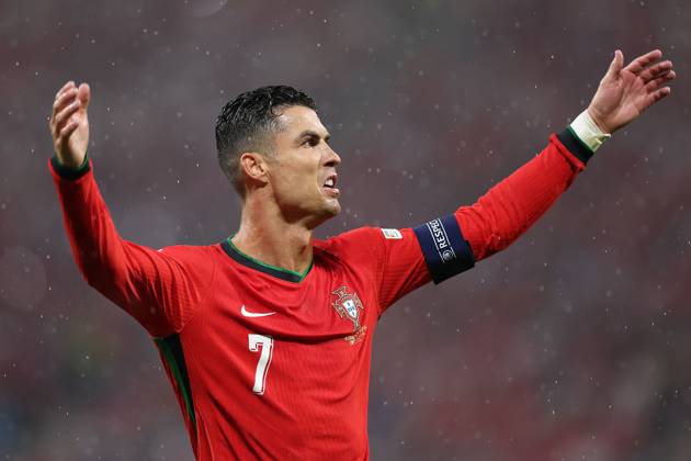 Leipzig Stadium Leipzig, Tuesday, June 18, 2024 UEFA EURO, EM, Europameisterschaft,Fussball 2024 Germany, Group F stage Matchday 1 Group F Portugal - Czechia, Cristiano Ronaldo (Portugal) enttaeuscht, enttaeuscht schauend, dissapointed, traurig, frustiert, frust, gefrustet, gibt Anweisungen, gestikuliert, mit den Armen gestikulieren gives instructions, gesticulate. Copyright: JoaquimxFerreira