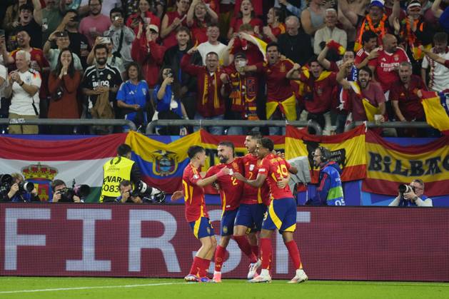 Spain v Italy: Group B - UEFA EURO, EM, Europameisterschaft,Fussball 2024 Spanish players celebrate after scoring his sides first goal during the UEFA EURO 2024 group stage match between Spain and Italy at Arena AufSchalke on June 20, 2024 in Gelsenkirchen, Germany. Gelsenkirchen Germany Copyright: xJosexBretonx originalFilename:breton-spainvit240620_npqfJ