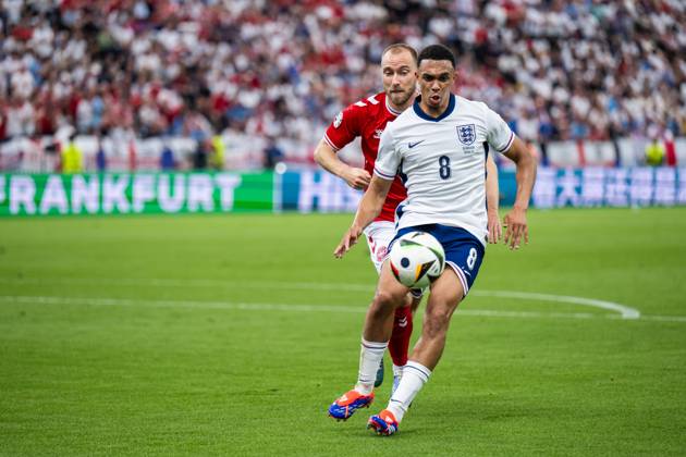 240620 Trent Alexander-Arnold of England and Christian Eriksen of Denmark during the UEFA EURO, EM, Europameisterschaft,Fussball 2024 Football Championship match between Denmark and England on June 20, 2024 in Frankfurt. Photo: Mathias Bergeld BILDBYRAN kod MB MB0939 fotboll football soccer fotball fotbolls-em europamästerskap em uefa euro uefa european football championship euro 2024 danmark denmark england bbeng Copyright: MATHIASxBERGELD BB240620MB211