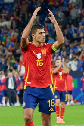 UEFA European Football Championship - UEFA EURO, EM, Europameisterschaft,Fussball 2024 - Spain vs Italy Rodri of Spain celebrates the victory during UEFA Euro 2024 - Spain vs Italy, UEFA European Football Championship in Gelsenkirchen, Germany, June 20 2024 Gelsenkirchen Germany Copyright: xIPAxSport ABACAx
