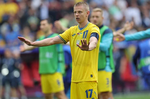 UEFA European Football Championship - UEFA EURO, EM, Europameisterschaft,Fussball 2024 - Slovakia vs Ukraine Dusseldorf, Germany 21.06.2024: Oleksandr Zinchenko of Ukraine celebrate victory at end of the UEFA EURO 2024 group stage E football match between Slovakia vs Ukraine at Dusseldorf Arena in Dusseldorf Dusseldorf Germany Copyright: xIPAxSport ABACAx