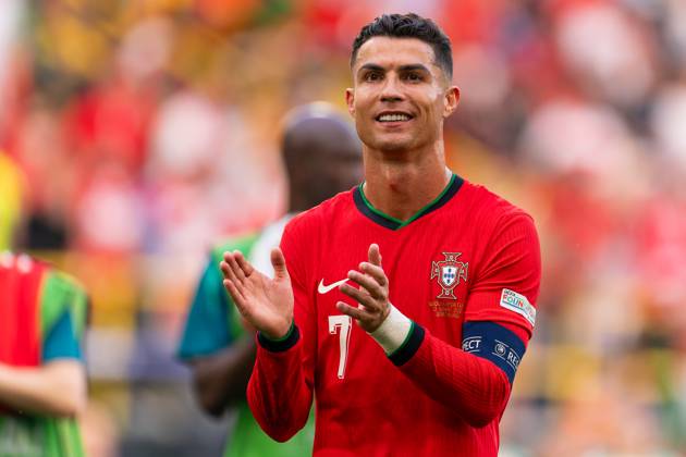 2024-06-22 Turkiye v Portugal - Group F - UEFA EURO, EM, Europameisterschaft,Fussball 2024 DORTMUND, GERMANY - JUNE 22: Cristiano Ronaldo of Portugal applauds for the fans during the Group F - UEFA EURO 2024 match between Turkiye and Portugal at BVB Stadion Dortmund on June 22, 2024 in Dortmund, Germany. (Photo by Joris Verwijst BSR Agency) Dortmund Germany Content not available for redistribution in The Netherlands directly or indirectly through any third parties. Copyright: xBSRxAgencyx