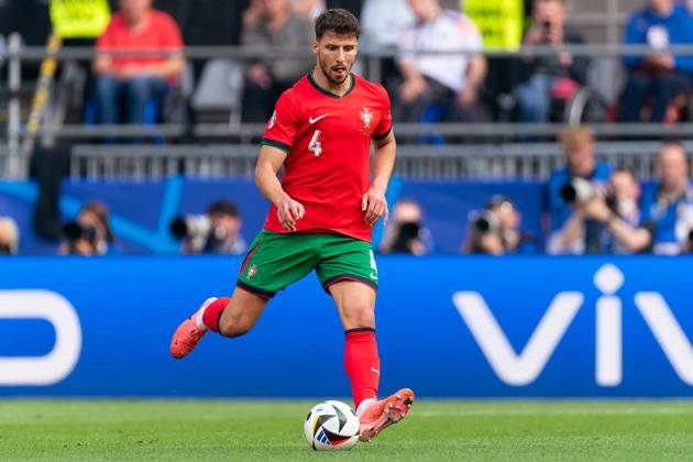 2024-06-22 Turkiye v Portugal - Group F - UEFA EURO, EM, Europameisterschaft,Fussball 2024 DORTMUND, GERMANY - JUNE 22: Ruben Dias of Portugal runs with the ball during the Group F - UEFA EURO 2024 match between Turkiye and Portugal at BVB Stadion Dortmund on June 22, 2024 in Dortmund, Germany. (Photo by Joris Verwijst BSR Agency) Dortmund Germany Content not available for redistribution in The Netherlands directly or indirectly through any third parties. Copyright: xBSRxAgencyx