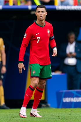 2024-06-22 Turkiye v Portugal - Group F - UEFA EURO, EM, Europameisterschaft,Fussball 2024 DORTMUND, GERMANY - JUNE 22: Cristiano Ronaldo of Portugal looks on during the Group F - UEFA EURO 2024 match between Turkiye and Portugal at BVB Stadion Dortmund on June 22, 2024 in Dortmund, Germany. (Photo by Joris Verwijst BSR Agency) Dortmund Germany Content not available for redistribution in The Netherlands directly or indirectly through any third parties. Copyright: xBSRxAgencyx