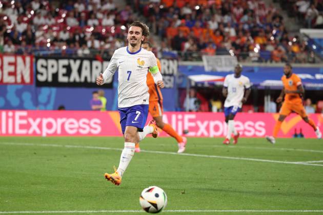 Germany - UEFA EURO, EM, Europameisterschaft,Fussball 2024 - Netherlands vs France - 21 06 2024 GERMANY, LEIPZIG, JUNE 21. Antoine Griezmann of France during the UEFA EURO 2024 group D stage match between Netherlands and France. On June 21, 2024 at Leipzig Stadium in Leipzig, Germany. Photo by Manuel Blondeau AOP.Press Leipzig Leipzig Stadium Germany Copyright: x ManuelxBlondeau AOP.Pressx AOP20240621 0170