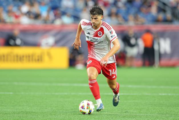 June 29, 2024; Foxborough, MA, USA; New England Revolution midfielder Ian Harkes (14) in action during the MLS, Fussball Herren, USA match between Columbus Crew and New England Revolution. CSM Foxborough United States - ZUMAc04_ 20240629_zma_c04_215 Copyright: xAnthonyxNesmithx