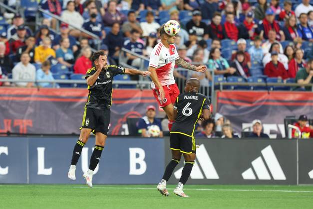 June 29, 2024; Foxborough, MA, USA; New England Revolution forward Giacomo Vrioni (9) heads the ball during the MLS, Fussball Herren, USA match between Columbus Crew and New England Revolution. CSM Foxborough United States - ZUMAc04_ 20240629_zma_c04_220 Copyright: xAnthonyxNesmithx