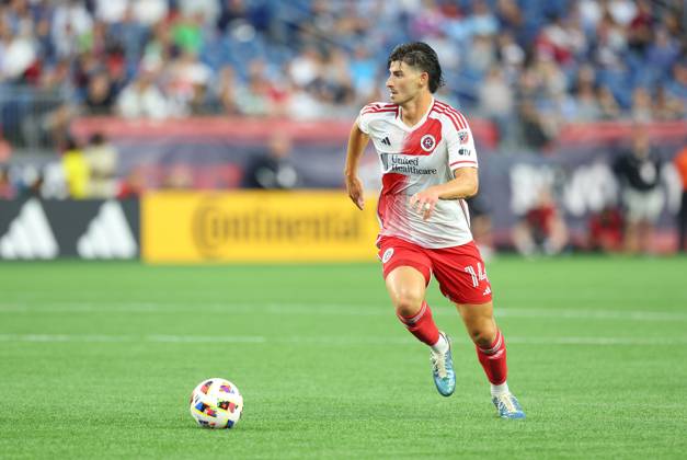 June 29, 2024; Foxborough, MA, USA; New England Revolution midfielder Ian Harkes (14) in action during the MLS, Fussball Herren, USA match between Columbus Crew and New England Revolution. CSM Foxborough United States - ZUMAc04_ 20240629_zma_c04_221 Copyright: xAnthonyxNesmithx