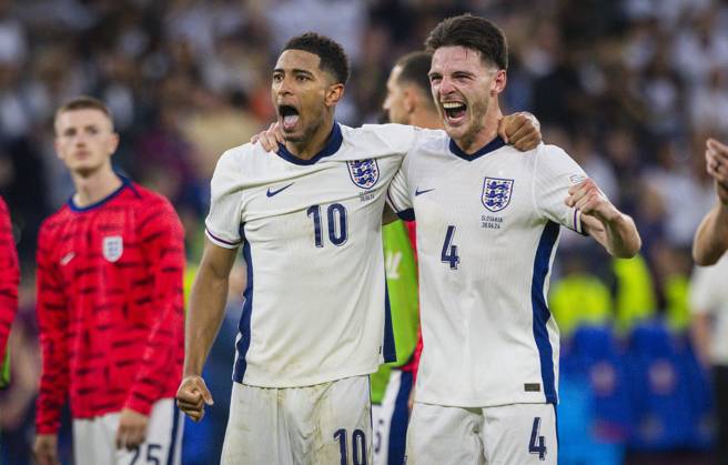 Gelsenkirchen, Germany. 30th Jun 2024. Final jubilation: Jude Bellingham (ENG) Declan Rice (ENG) England - Slovakia England - Slowakei .06.2024