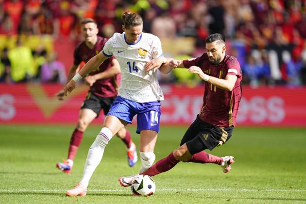 GER: France v Belgium. UEFA EURO, EM, Europameisterschaft,Fussball 2024 Adrien Rabiot of France and Yannick Carrasco of Belgium during the UEFA Euro 2024 match between France and Belgium, Round of 16, played at Dusseldorf Arena on July 1, 2024 in Düsseldorf, Germany. kpng Copyright: xSergioxRuizx xPRESSINPHOTOx PS_240701_FRA_BEL_701