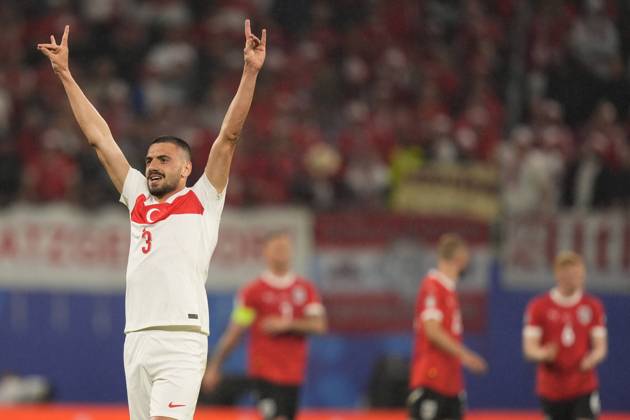 Bilder des Jahres 2024, Sport 07 Juli Sport Themen der Woche KW27 Sport Bilder des Tages Turkey s Merih Demiral celebrates after scoring the second goal for the 0-2 uring the Euro 2024 soccer match between Austria and Turkey at the Red Bull Arena -Round of 16, Leipzig, Germany - Tuesday July 02, 2024. - Soccer .  Copyright: xFabioxFerrari LaPressex