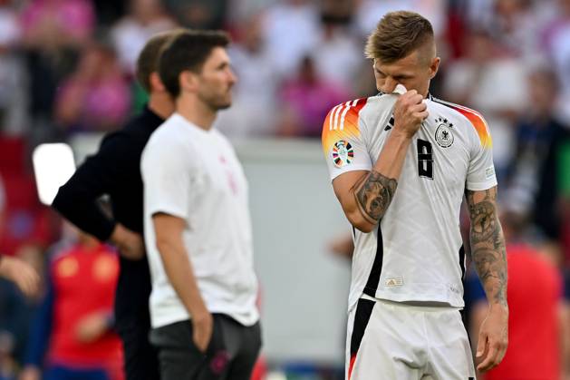 240705 EURO2024 SPAIN VS GERMANY Toni Kroos (8) of Germany looking dejected and disappointed after losing a soccer game between the national teams of Spain and Germany in the Quarter Final stage of the UEFA EURO, EM, Europameisterschaft,Fussball 2024 tournament , on Friday 5 July 2024 in Stuttgart , Germany . PHOTO SPORTPIX David Catry STUTTGART GERMANY Copyright: xx 472144