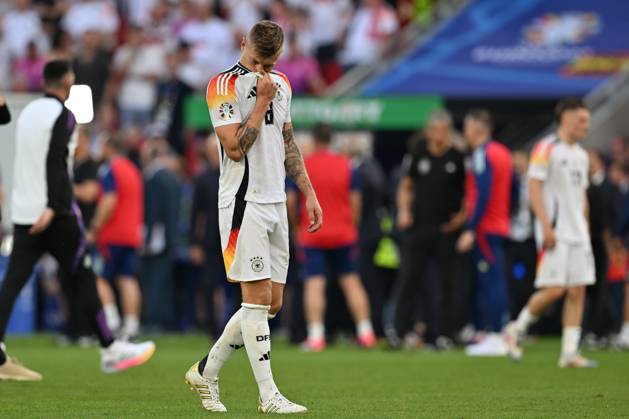 240705 EURO2024 SPAIN VS GERMANY Toni Kroos (8) of Germany looking dejected and disappointed after losing a soccer game between the national teams of Spain and Germany in the Quarter Final stage of the UEFA EURO, EM, Europameisterschaft,Fussball 2024 tournament , on Friday 5 July 2024 in Stuttgart , Germany . PHOTO SPORTPIX David Catry STUTTGART GERMANY Copyright: xx 472146