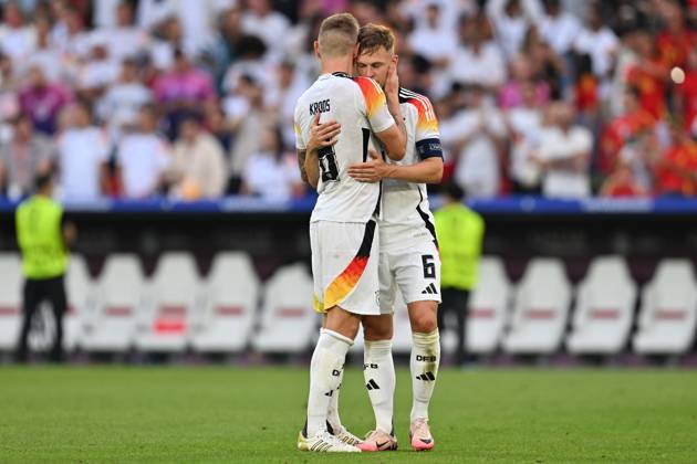 240705 EURO2024 SPAIN VS GERMANY Toni Kroos (8) of Germany and Joshua Kimmich (6) of Germany looking dejected and disappointed after losing a soccer game between the national teams of Spain and Germany in the Quarter Final stage of the UEFA EURO, EM, Europameisterschaft,Fussball 2024 tournament , on Friday 5 July 2024 in Stuttgart , Germany . PHOTO SPORTPIX David Catry STUTTGART GERMANY Copyright: xx 472156