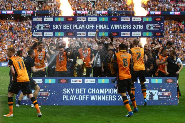 Soccer 2016: European Soccer May 28, 2016 - London, United Kingdom - Hull celebrate promotion during the Skybet Championship Play Off Final match at Wembley Stadium. Photo credit should read: Philip Oldham Sportimage. London United Kingdom EDITORIAL USE ONLY Copyright: xx ZUMA-20160528_zaf_si1_050.jpg PhillipxOldhamx csmphototwo285734