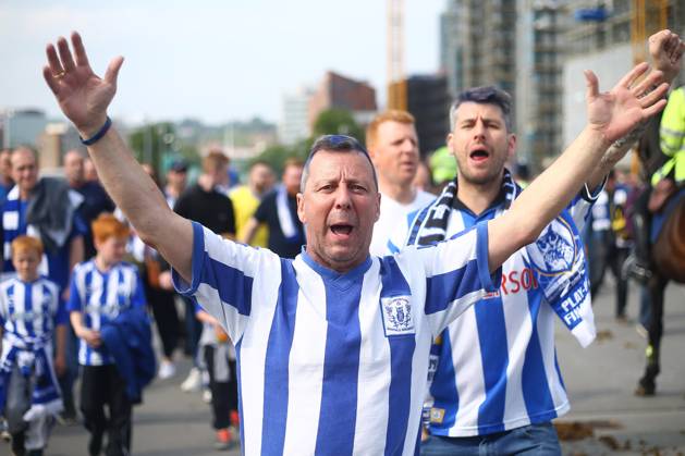 Soccer 2016: European Soccer May 28, 2016 - London, United Kingdom - Sheffield fans arrive during the Skybet Championship Play Off Final match at Wembley Stadium. Photo credit should read: Philip Oldham Sportimage. London United Kingdom EDITORIAL USE ONLY Copyright: xx ZUMA-20160528_zaf_si1_012.jpg PhillipxOldhamx csmphototwo285741