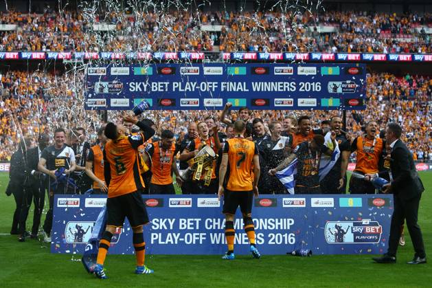 Soccer 2016: European Soccer May 28, 2016 - London, United Kingdom - Hull celebrate promotion during the Skybet Championship Play Off Final match at Wembley Stadium. Photo credit should read: Philip Oldham Sportimage. London United Kingdom EDITORIAL USE ONLY Copyright: xx ZUMA-20160528_zaf_si1_046.jpg PhillipxOldhamx csmphototwo285774