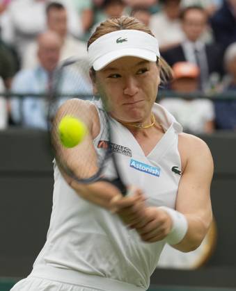 Sport Bilder des Tages Lawn Tennis - 2024 Wimbledon Championship Lulu Sun (NZL) v Donna Vekic (CRO) All England Lawn Tennis & Croquet Club - Tuesday 9h July 2024 Lulu Sun (NZL)