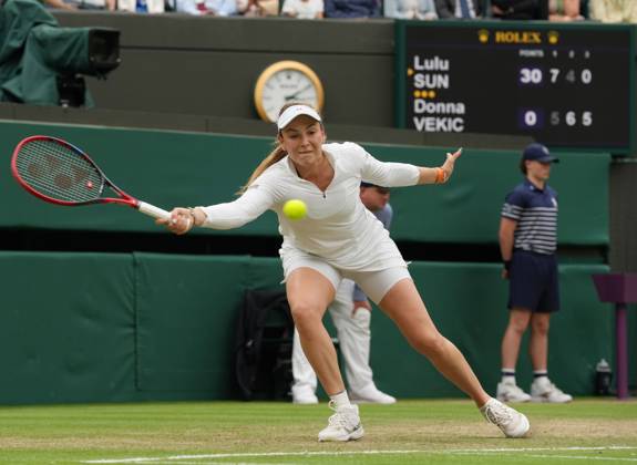 Lawn Tennis - 2024 Wimbledon Championship Lulu Sun (NZL) v Donna Vekic (CRO) All England Lawn Tennis & Croquet Club - Tuesday 9h July 2024 Donna Vekic (CRO)