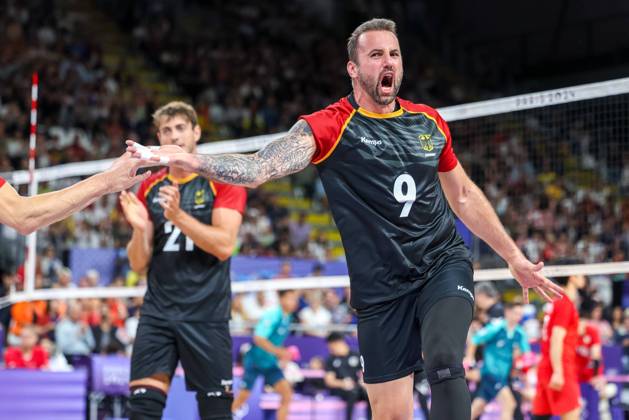 Bilder des Jahres 2024, Sport 07 Juli Sport Themen der Woche KW30 Sport Bilder des Tages Volleyball - Olympic Games, Olympische Spiele, Olympia, OS Paris 2024: Day 1 Gyorgy Grozer is playing during Volleyball Men s Preliminary Round - Group C - match between Japan and Germany on Day -1 Olympic Games Paris 2024 at South Paris Arena in Paris, France on July 27, 2024. Paris France  Copyright: xAndrzejxIwanczukx originalFilename:iwanczuk-volleyba240727_npG0J.jpg