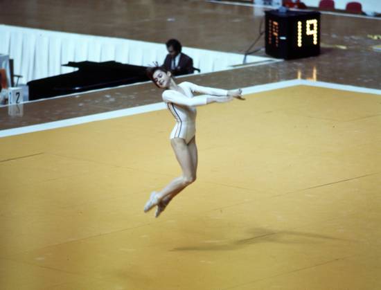 Archivbilder der Woche SPORT KW30 10.08.76 Olympia Montreal 1976 Turnen Kanada, Montreal, 10.08.1976, Olympia, Olympische Sommerspiele 1976 in Montreal, Turnen: Nadia Comaneci (Rumänien, ROM).