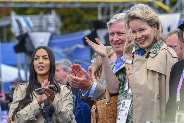 Paris 2024 Olympic Games, Olympische Spiele, Olympia, OS - 27 07 2024 PARIS, FRANCE - JULY 27 : King Philippe of Belgium, Queen Mathilde of Belgium, Saive Jean-Michel NOC President of Team Belgium, Oumi Rayane, girlfriend of Evenepoel Remco (BEL) celebrating the medals during Cycling - Road - Individual Time Trial (Male) pictured during the XXXIII Paris 2024 Summer Olympic Games on July 27, 2024 in Paris, France, 27 07 2024 Paris France Copyright: xVincentxKalutx