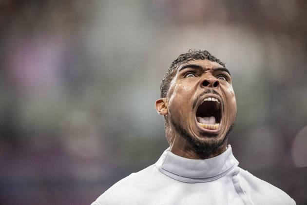 Bilder des Jahres 2024, Sport 08 August Sport Bilder des Tages Paris 2024 - Epee - Yannick Borel France s Yannick Borel celebrates after winning against Japan s Kazuyasu Minobe in the men s epee individual round of 16 bout during the Paris 2024 Olympic Games, Olympische Spiele, Olympia, OS at the Grand Palais in Paris, on July 28, 2024. Photo by Eliot Blondet ABACAPRESS.COM Paris France  Copyright: xBlondetxEliot ABACAx