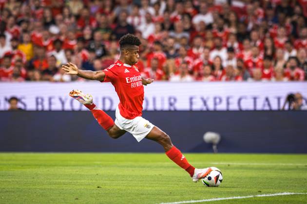 SL Benefica Vs Feyenoord in Lisbon, Portugal - 28 Jul 2024 David Neres of SL Benfica in action during the Pre-Season Friendly match between SL Benfica and Feyenoord at Estadio da Luz. (Final score: SL Benfica 5 - 0 Feyenoord) Lisbon Portugal Copyright: xHenriquexCasinhasx xSOPAxImagesx HCASINHAS_28072024_SLBENFICA_VS_FEYENOORD_039