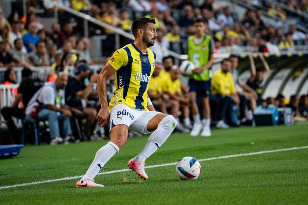 Fenerbahce v Lugano UEFA Champions League Second Qualifying Round Dusan Tadic in action during the match. Fenerbahce and Lugano faced each other in the UEFA Champions League second qualifying round second leg, the match took place at Sukru Saracoglu Stadium on July 30, 2024 Istanbul Istanbul Turkey Copyright: xYagizxGurtugx