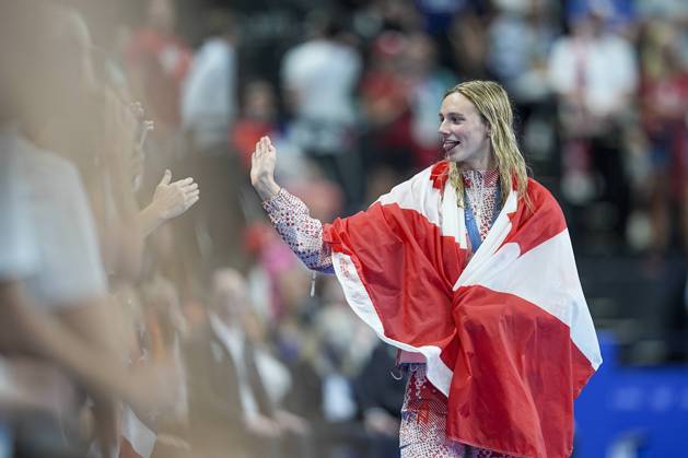 Bilder des Jahres 2024, Sport 08 August Sport Themen der Woche KW31 Sport Bilder des Tages NANTERRE, FRANCE - AUGUST 3: Summer Mcintosh of Canada celebrated by the fans for her Gold Medal during the Women s 200m Individual Medley Medals Ceremony on day eight of the Olympic Games, Olympische Spiele, Olympia, OS Paris 2024 at Paris La Defense Arena on August 3, 2024 in Nanterre, France. Nanterre Paris La Defense Arena France Copyright: xJustPictures.ch EurasiaxSportxImagesx jp-en-EuSpIm-JPH01943