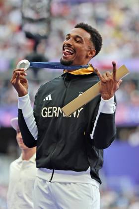 Sport Themen der Woche KW31 Sport Bilder des Tages Siegerehrung, Silber für Leo Neugebauer (GER ) Zehnkampf, Athletics, Paris 2024, Olympic Games, Olympische Spiele, Olympia, OS Paris 2024, Olympic Games 2024, 04.08.2024, -