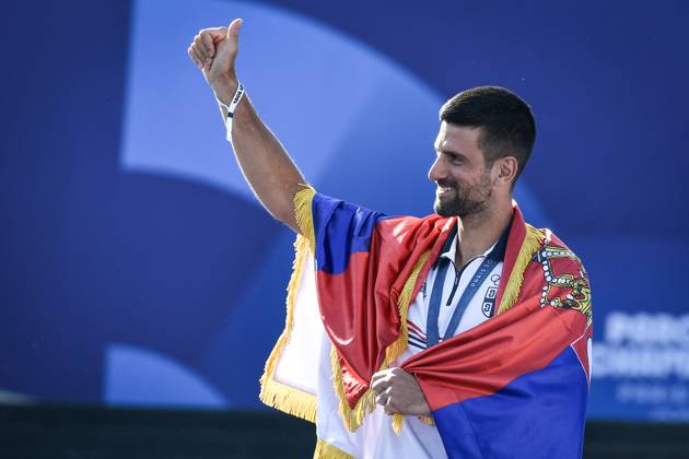 Paris 2024 - Fans welcome medalists at the Parc des Champions in Paris Men s Tennis Singles gold medalist Novak Djokovic of Team Serbia celebrating as fans welcome champions at the Parc des Champions at Trocadero, during the Paris 2024 Olympic Games, Olympische Spiele, Olympia, OS on August 5, 2024. Photo by Firas Abdullah ABACAPRESS.COM Paris Ile-de-France Greece Copyright: xAbdullahxFiras ABACAx