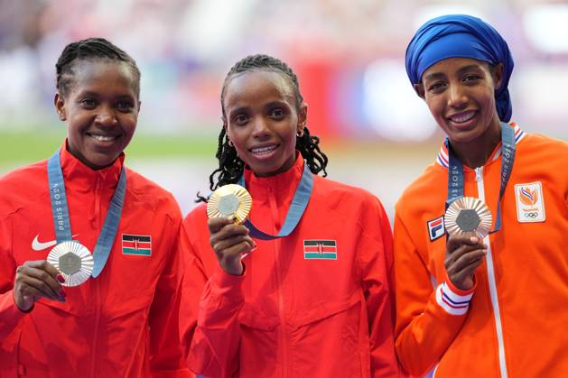 Medalists from the Women s 5000m, Faith Kipyegon of Kenya with the bronze, Beatrice Chebet of Kenya with the gold and Sifan Hassan of Netherlands with the bronze Paris 2024 Olympic Games, Olympische Spiele, Olympia, OS Day Eleven, Paris, France - 06 Aug 2024  Copyright: xDavexWinter Shutterstockx 14621709ls
