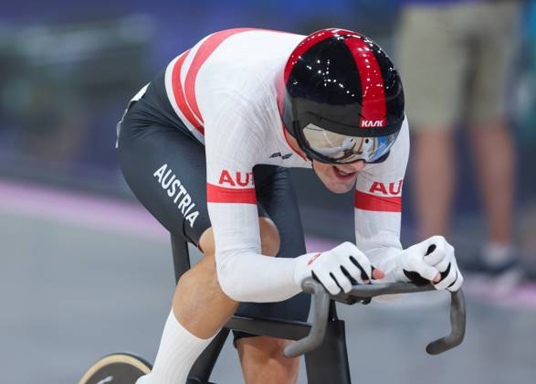 OLYMPICS - Olympic Summer Games 2024 PARIS,FRANCE,10.AUG.24 - OLYMPICS, CYCLING - Olympic Summer Games Paris 2024, mens madison. Image shows Maximilian Schmidbauer (AUT). GEPAxpictures xHaraldxSteiner