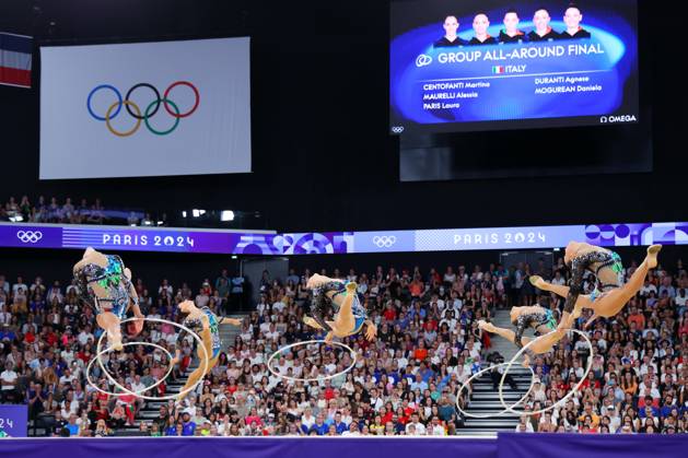 Italy team group, Mannschaftsbild, Totale (ITA), AUGUST 10, 2024 - Rhythmic gymnastics, Rhythmische Sportgymnastik, RSG : Group All-Around Final during the Paris 2024 Olympic Games, Olympische Spiele, Olympia, OS at Porte de La Chapelle Arena in Paris, France. (262886993)