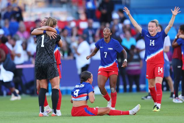 United States of America team group, Mannschaftsbild, Totale (USA), AUGUST 10, 2024 - Football Soccer : Women s Final match between Brazil 0-1 United States of America during the Paris 2024 Olympic Games, Olympische Spiele, Olympia, OS at Parc des Princes in Paris, France. Noxthirdxpartyxsales (262918572)