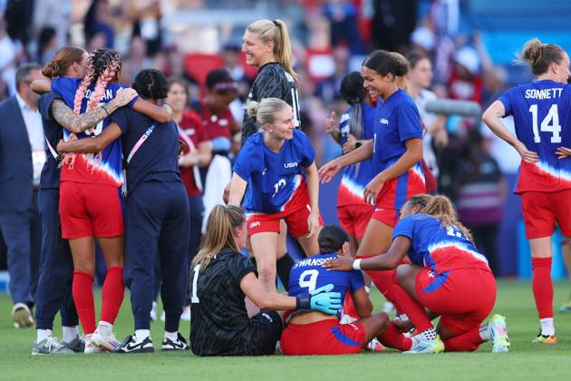United States of America team group, Mannschaftsbild, Totale (USA), AUGUST 10, 2024 - Football Soccer : Women s Final match between Brazil 0-1 United States of America during the Paris 2024 Olympic Games, Olympische Spiele, Olympia, OS at Parc des Princes in Paris, France. Noxthirdxpartyxsales (262918573)