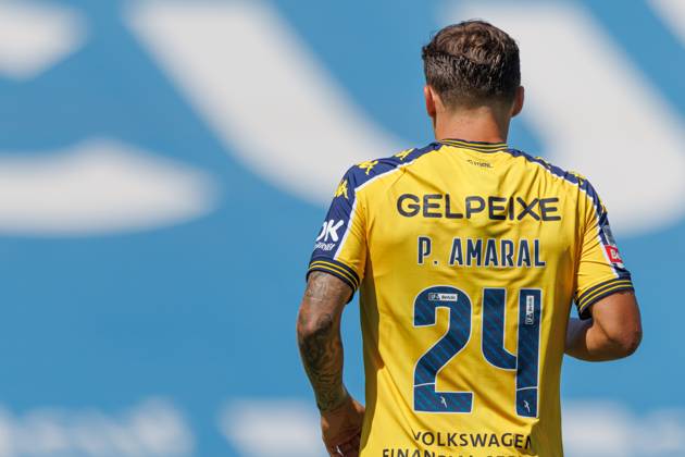 Pedro Amaral during Liga Portugal game between teams of GD Estoril Praia and CD Santa Clara at Estadio Antonio Coimbra da Mota (Maciej Rogowski) Estoril Estadio Antonio Coimbra Da Mota Portugal Copyright: xMaciejxRogowskix estorilsantaclarafull202425-042