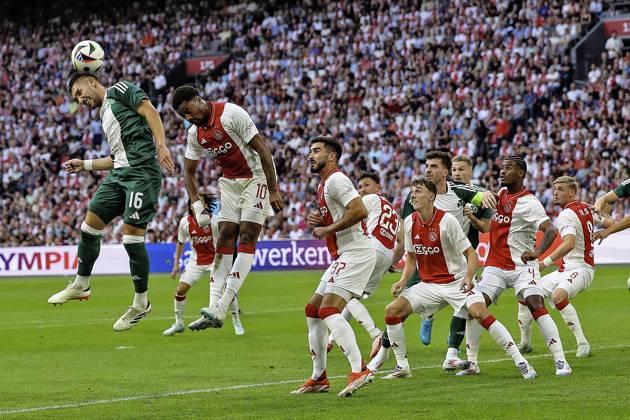 Bilder des Jahres 2024, Sport 08 August Sport Themen der Woche KW33 Sport Bilder des Tages AMSTERDAM, 15-08-2024 , JohanCruyffStadium Football UEFA Europa League qualifier season 2024 2025. Ajax player Chuba Akpom vs Panathinaicos player Adam Gnezda Cerin during the match Ajax - Panathinaikos. Ajax - Panathinaikos  x26037489x Copyright: