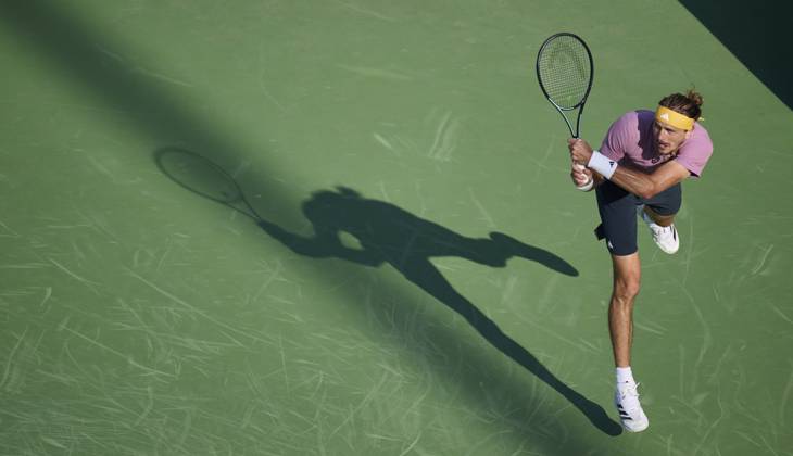 CINCINNATI, OH - AUGUST 17: Alexander Zverev of Germany hits a backhand in the match against Ben Shelton of the USA during the quarterfinal round of the Cincinnati Open at the Lindner Family Tennis Center on August 17, 2024 in Mason, OH. (Photo by Shelley Lipton Icon Sportswire) TENNIS: AUG 17 Cincinnati Open EDITORIAL USE ONLY Icon240817513